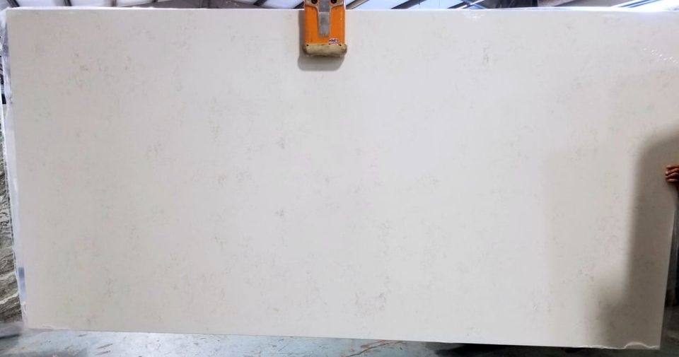 Crystallo Ice Jumbo quartz slab