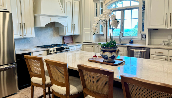 Kitchen island & table — Chattanooga, TN